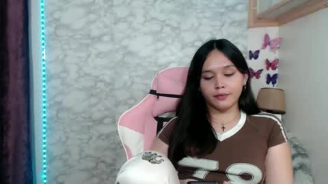 Snapshot of pia_intownx chatting on June 2026 12:32:02 AM Ms Pia online show from June 2026 12:32:02 AM