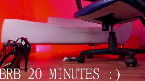 Snapshot of pia_mo chatting on February 2025 10:09:01 PM Special Couple Show - WELCOME TO XMAS 5 and 6 December - 2 at 8 pm COL hour online show from February 2025 10:09:01 PM