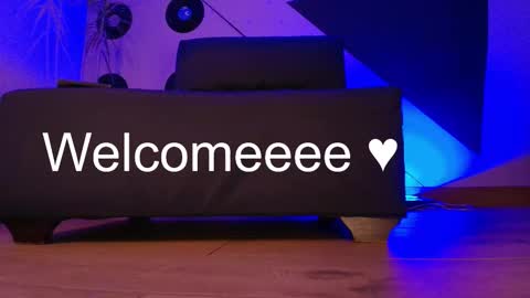 Snapshot of pia_mo chatting on October 2025 02:23:02 AM Special Couple Show - WELCOME TO XMAS 5 and 6 December - 2 at 8 pm COL hour online show from October 2025 02:23:02 AM