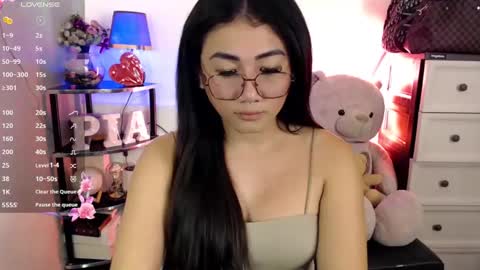 Pia online show from January 2025 01:30:02 PM