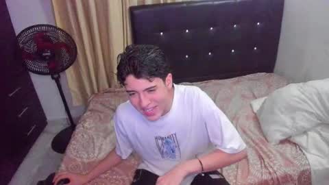 picaszomilos350 online show from February 2026 05:13:02 AM