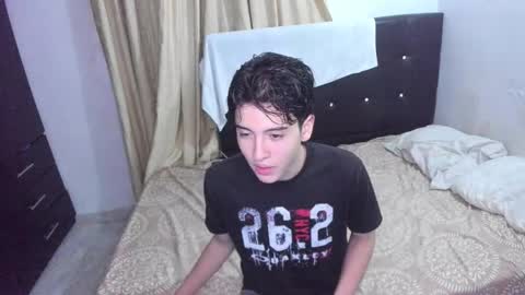 picaszomilos350 online show from February 2026 05:59:01 AM