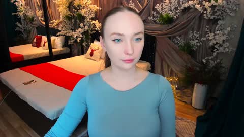 Emelie online show from January 2025 01:11:01 PM