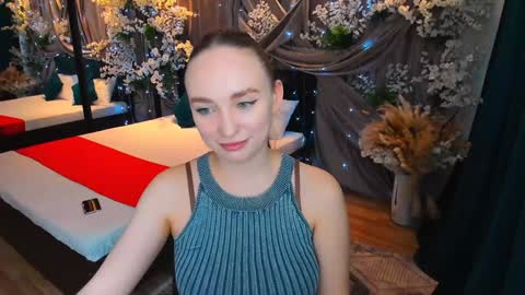 Emelie online show from February 2025 01:22:01 PM