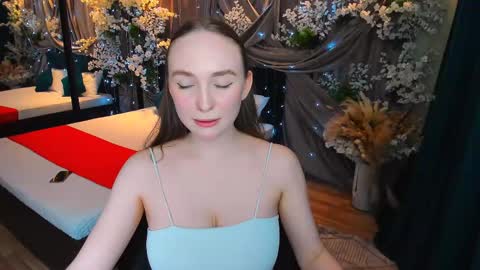 Emelie online show from February 2025 04:29:01 PM