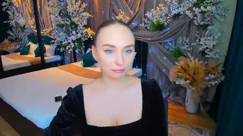 Emelie online show from February 2025 05:26:01 PM