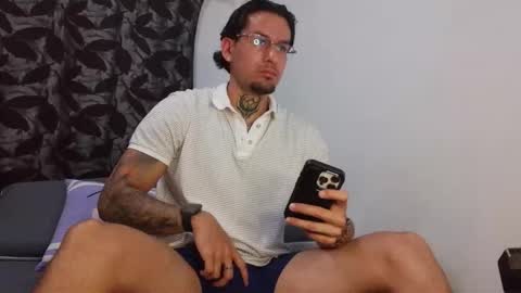 pierce_alex online show from January 2026 01:44:01 AM