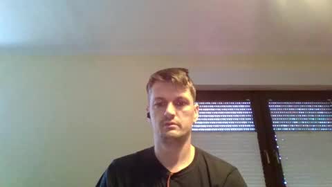 Snapshot of piercingsxxx chatting on February 2025 10:09:01 AM piercingsxxx online show from February 2025 10:09:01 AM