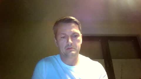 Snapshot of piercingsxxx chatting on January 2026 04:42:02 PM piercingsxxx online show from January 2026 04:42:02 PM