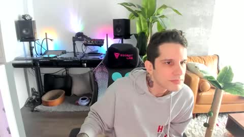 Snapshot of pierrefitch chatting on February 2025 08:09:02 PM Pierre Fitch online show from February 2025 08:09:02 PM