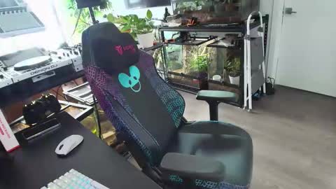 Snapshot of pierrefitch chatting on January 2026 06:11:01 PM Pierre Fitch online show from January 2026 06:11:01 PM