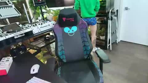 Snapshot of pierrefitch chatting on January 2026 11:29:01 PM Pierre Fitch online show from January 2026 11:29:01 PM