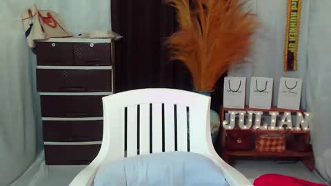 Dhalia online show from October 2025 12:49:02 PM