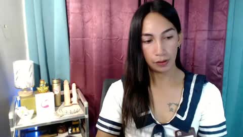 lucyLove online show from July 2026 12:53:01 PM