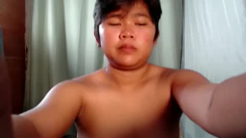 Lyn the Lesbian online show from June 2026 12:33:01 AM