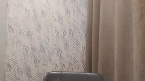       online show from February 2025 05:46:01 PM