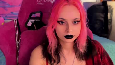 Snapshot of pineapple_dope chatting on May 2026 02:58:01 PM Nancy online show from May 2026 02:58:01 PM