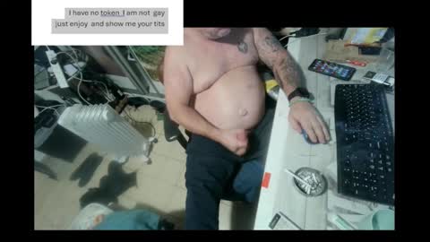 Snapshot of pini_z chatting on December 2024 12:47:01 AM pini_z online show from December 2024 12:47:01 AM