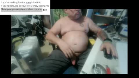 Snapshot of pini_z chatting on January 2025 08:24:01 PM pini_z online show from January 2025 08:24:01 PM