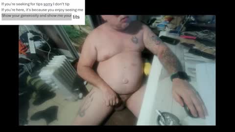 Snapshot of pini_z chatting on February 2025 09:50:02 PM pini_z online show from February 2025 09:50:02 PM