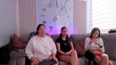 pink_as online show from February 2026 01:26:02 PM