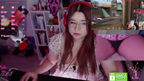 Snapshot of pink_girl0n chatting on December 2025 10:19:01 PM Kitty online show from December 2025 10:19:01 PM