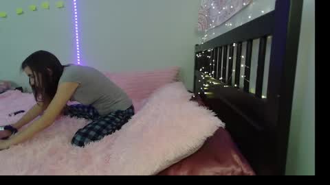 pink_tv online show from September 2025 06:23:02 PM