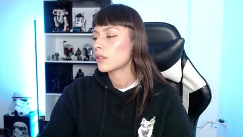 Emily online show from September 2025 02:59:01 AM