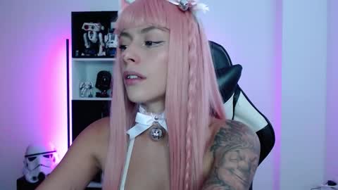 Emily online show from October 2025 07:55:02 PM