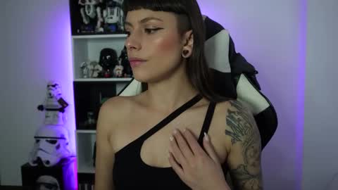 Snapshot of pinkcatlive chatting on June 2026 06:54:02 PM Emily online show from June 2026 06:54:02 PM