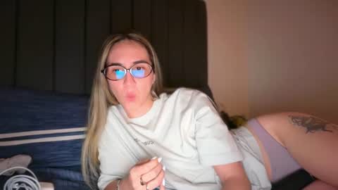 Snapshot of pinkilola chatting on July 2026 03:54:02 AM Pinkilola online show from July 2026 03:54:02 AM
