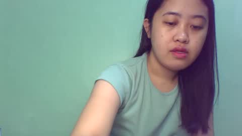 Snapshot of pinkish_shine chatting on February 2025 12:59:01 AM Hi its me shine online show from February 2025 12:59:01 AM