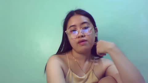 Snapshot of pinkish_shine chatting on February 2025 08:00:02 AM Hi its me shine online show from February 2025 08:00:02 AM