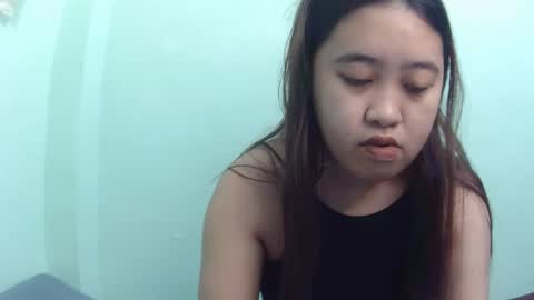 Snapshot of pinkish_shine chatting on December 2025 01:32:01 AM Hi its me shine online show from December 2025 01:32:01 AM