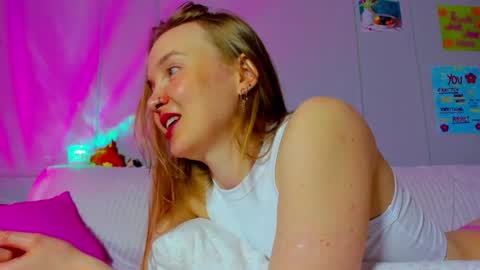 Mila online show from May 2026 11:34:04 PM