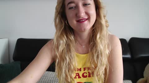 Nice Women  online show from April 2026 11:15:01 AM