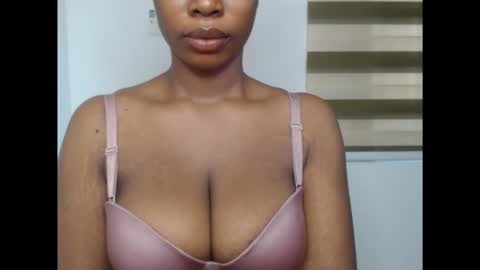 pinkxsugar online show from November 2025 02:59:02 PM