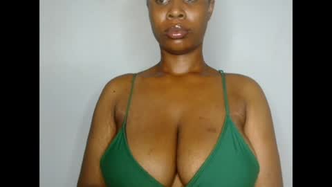 Snapshot of pinkxsugar chatting on June 2026 01:56:02 PM pinkxsugar online show from June 2026 01:56:02 PM