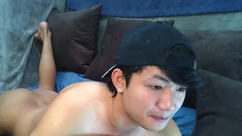 Snapshot of pinoy_petitehugecock chatting on February 2026 05:36:02 AM alex online show from February 2026 05:36:02 AM