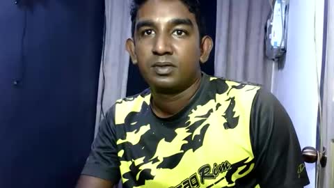 rayvienn online show from April 2026 12:47:02 PM