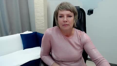 Snapshot of pion_s chatting on September 2025 09:34:01 AM Bella online show from September 2025 09:34:01 AM