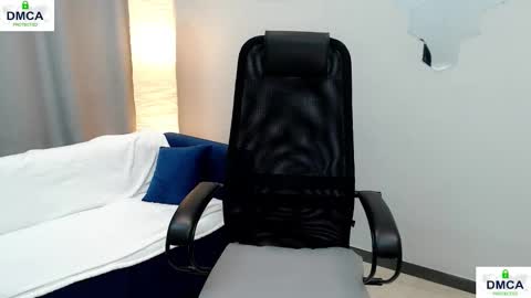 Snapshot of pion_s chatting on November 2025 05:29:01 AM Bella online show from November 2025 05:29:01 AM