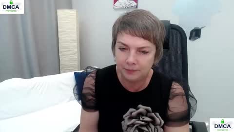 Snapshot of pion_s chatting on November 2025 07:01:01 AM Bella online show from November 2025 07:01:01 AM