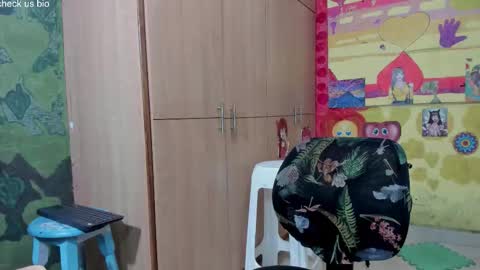 Snapshot of pipeshowtime chatting on December 2025 10:42:01 AM VALENTINA y PIPE online show from December 2025 10:42:01 AM