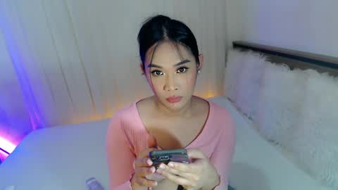 Ari online show from February 2025 05:41:02 PM