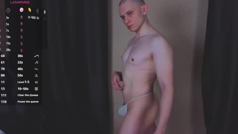 Snapshot of pistonpojizni chatting on April 2026 04:59:01 PM STRONGBEAUTY online show from April 2026 04:59:01 PM