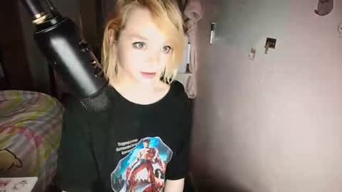 Kitty online show from December 2025 10:26:01 PM