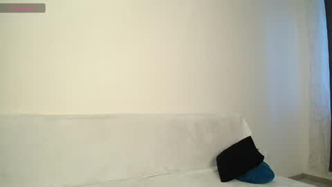 Lily online show from May 2026 01:40:01 PM