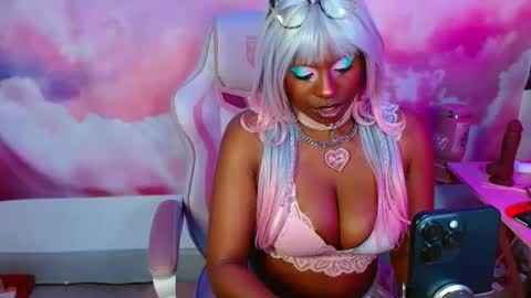 Snapshot of pixiebob25 chatting on February 2025 03:38:01 PM Thekawaiidomme online show from February 2025 03:38:01 PM