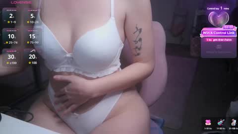 Pixie online show from February 2025 12:16:01 AM